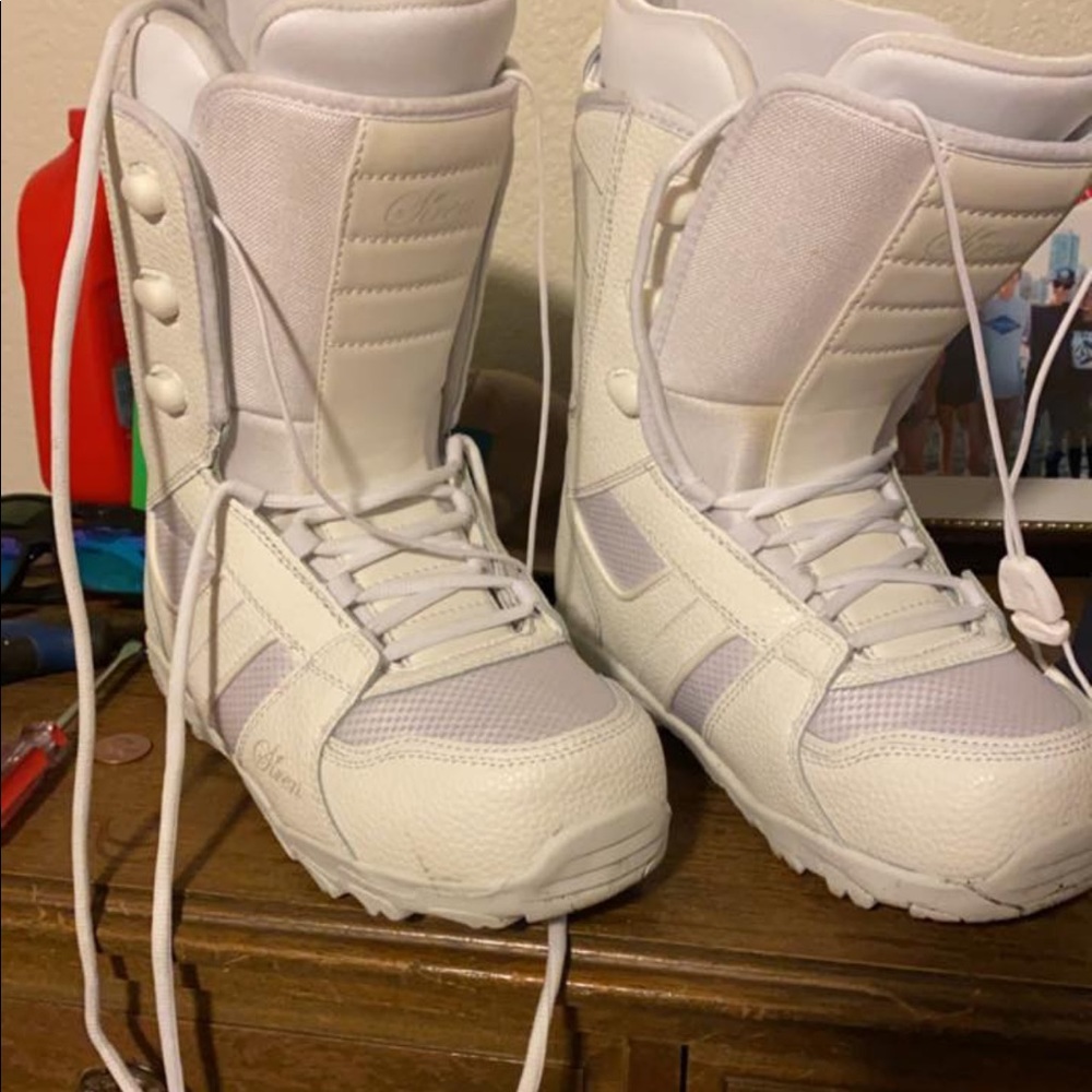 Siren Snowboard boots